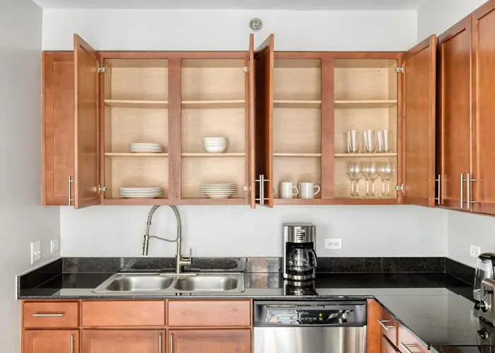 Апартаменты Loop 1br W Pool Gym Lounge Nr Riverwalk Chi-634 *