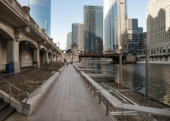 Апартаменты Loop 1br W Pool Gym Lounge Nr Riverwalk Chi-634 *